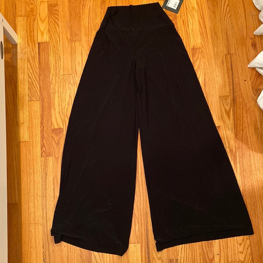 Norma Kamali Elephant Pant
